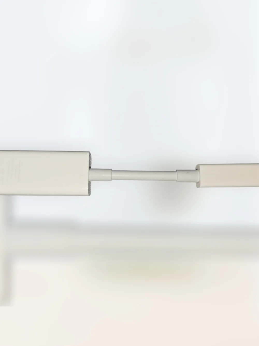 APPLE Thunderbolt To Gigabit Ethernet Adapter - White A1433